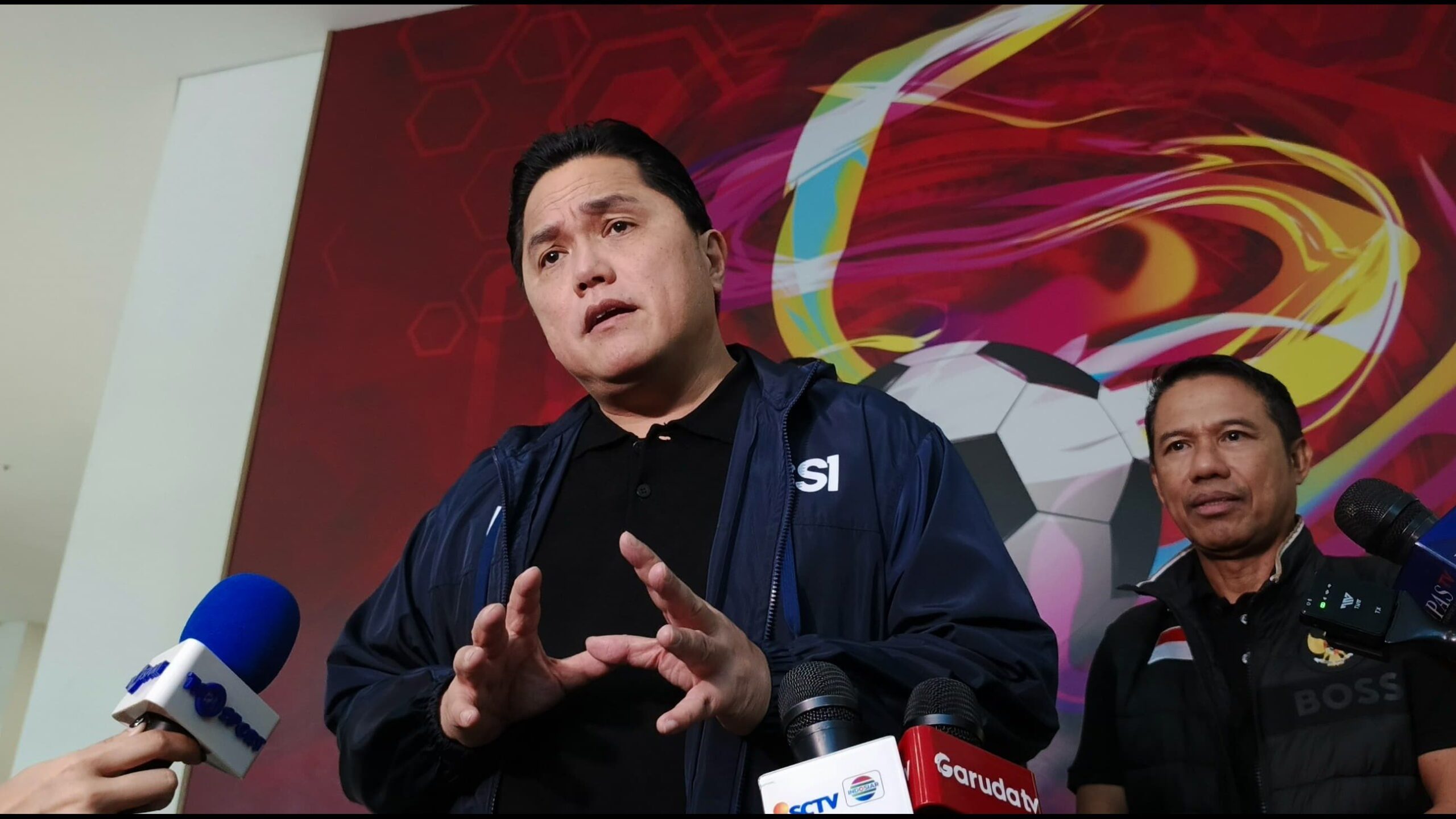 Cedera Parah Ole Romeny Guncang Timnas Indonesia: Erick Thohir Pastikan Operasi dan Absen Panjang, Misi Kualifikasi Piala Dunia Terancam