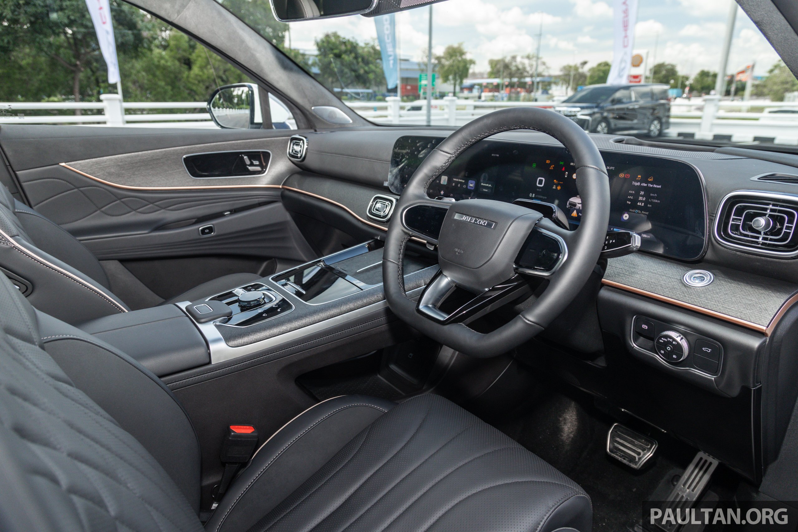 Jaecoo J8 AWD: Perpaduan Kemewahan, Fitur Canggih, dan Ketangguhan Off-Road yang Mengagumkan