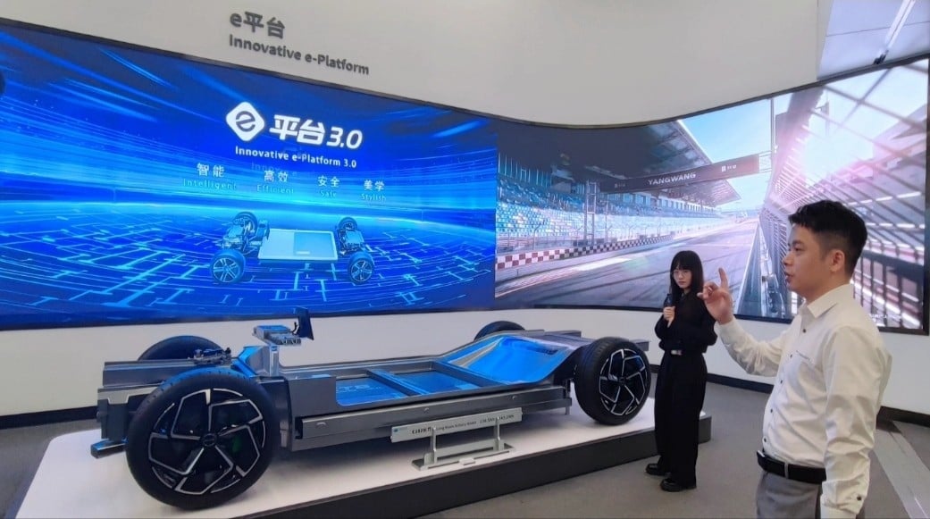 Pajak Lebih Murah Bikin Orang Indonesia Kepincut Beli Mobil Listrik