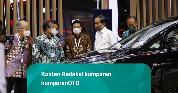 Penjualan Mobil Nasional Terjun Bebas: Kesenjangan Pendapatan dan Harga Jadi Biang Kerok di Tengah Badai Ekonomi Makro