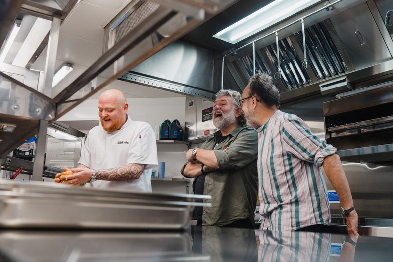 "Riding for a Greater Cause": Para Bikers Bosnia Menuju Srebrenica dalam Misi Peringatan dan Solidaritas